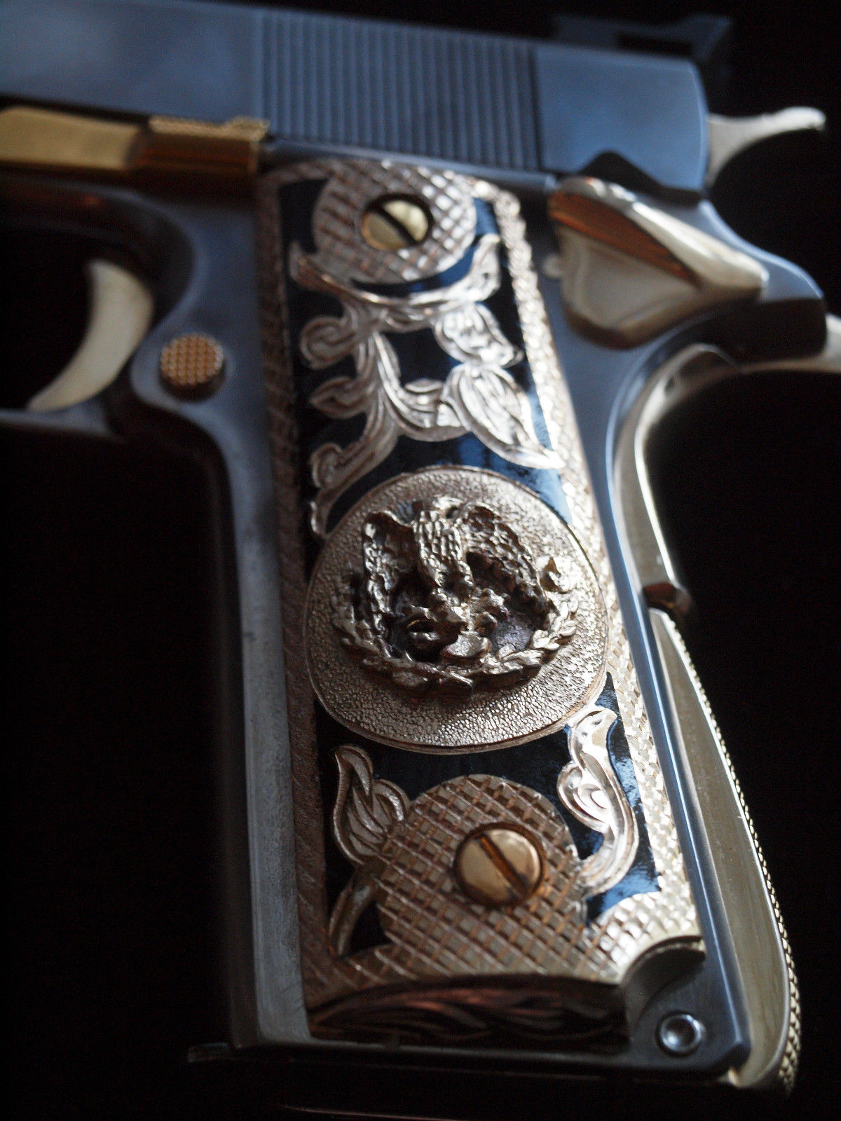 (image for) Mexican Eagle Emblem Inlay Handgun Grips with 24KGP