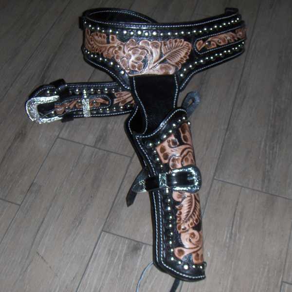 (image for) Drop Loop Gun Belt with Side Holster Oak Leaf Design Leather and Nickel Studs