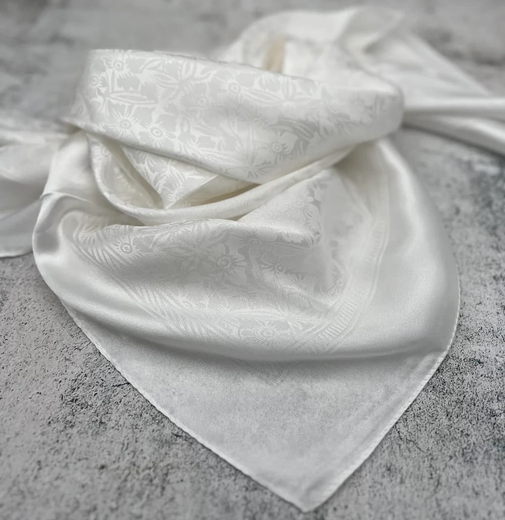 (image for) Icy White Silk Jacquard Wild Rag Scarf