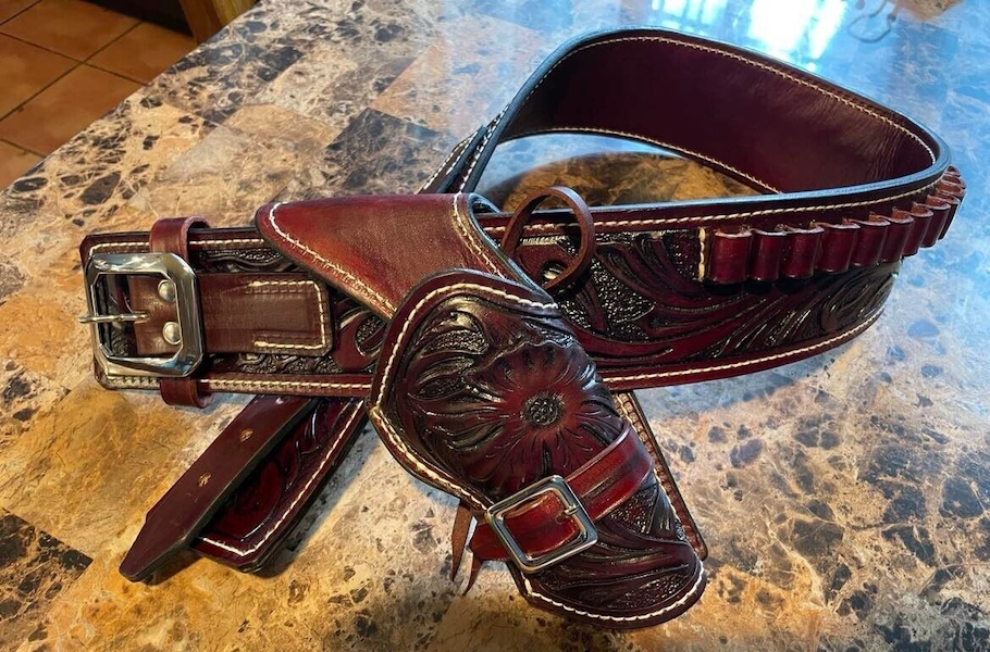 (image for) Western Hand Floral Carved Gun Belt & Single Holster